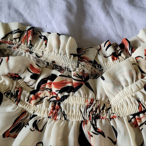 Sienna Sky blouse with puff elbow sleeves and mock neck - Picture 3 of 7